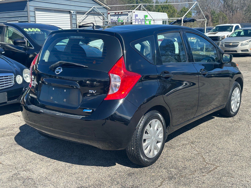 2015 Nissan Versa Image 9