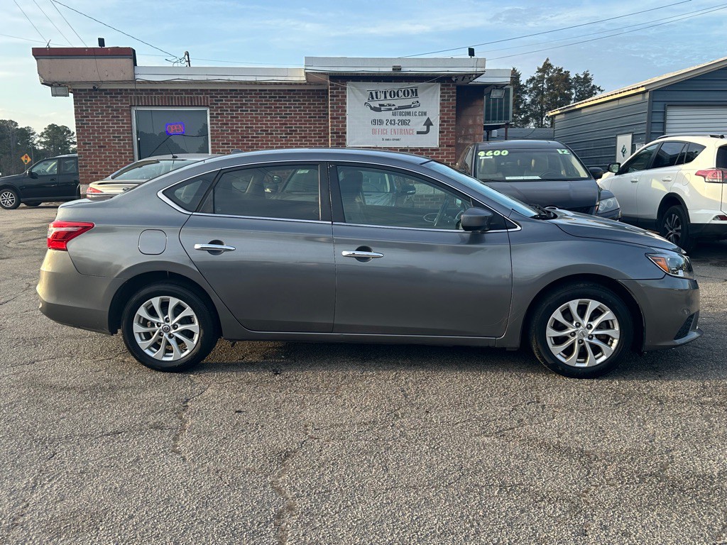 2018 Nissan Sentra Image 2