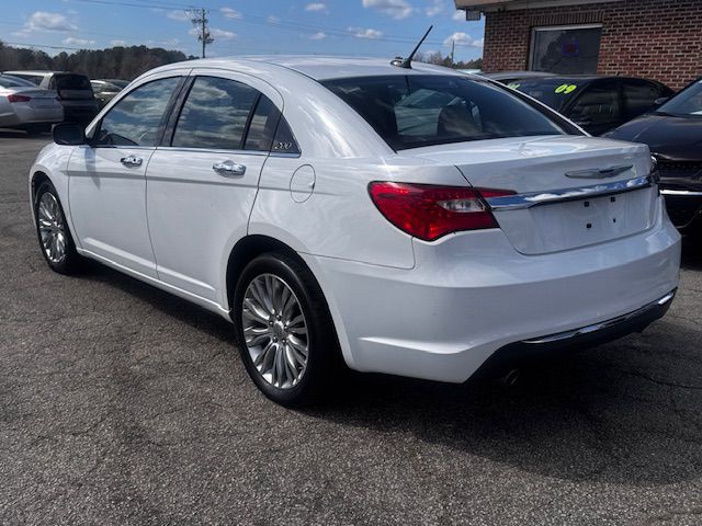 2012 Chrysler 200 Image 7