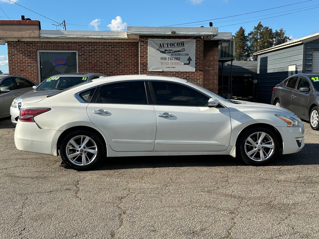 2014 Nissan Altima Image 3