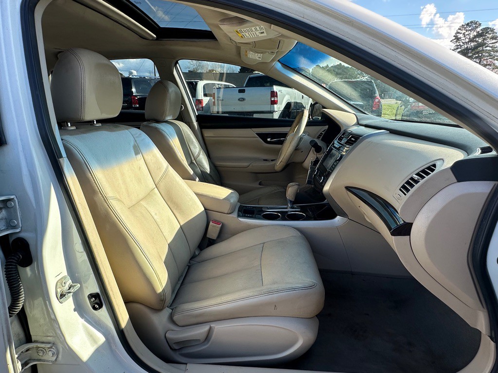 2014 Nissan Altima Image 12