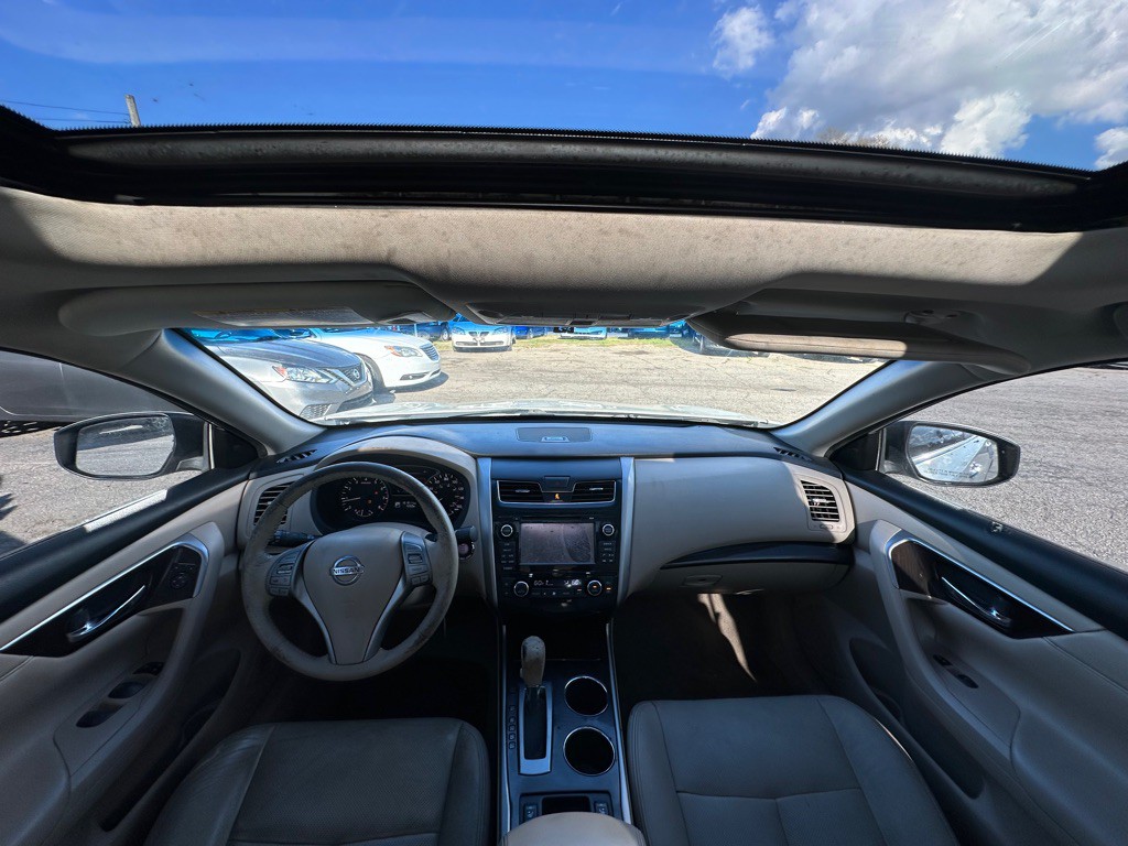 2014 Nissan Altima Image 15