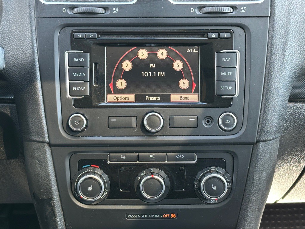 2011 Volkswagen Jetta Image 17