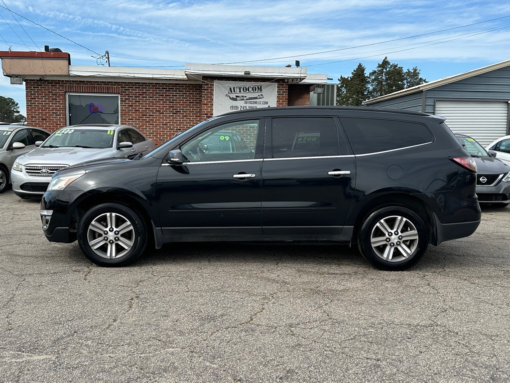 2015 Chevrolet Traverse Image 2