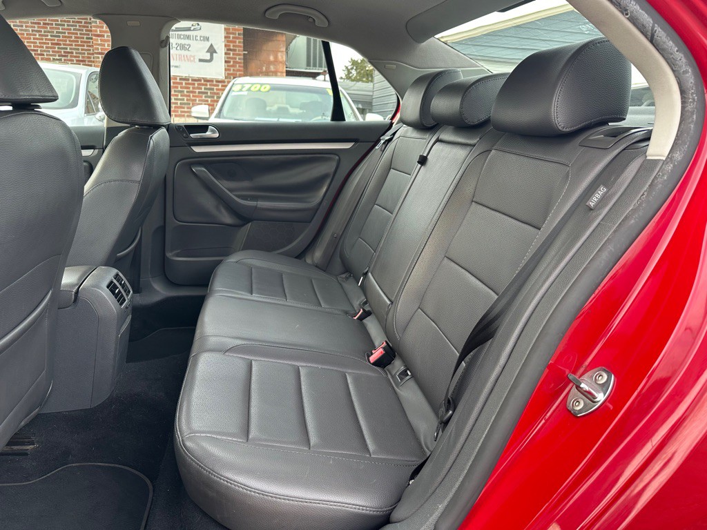 2009 Volkswagen Jetta Image 11