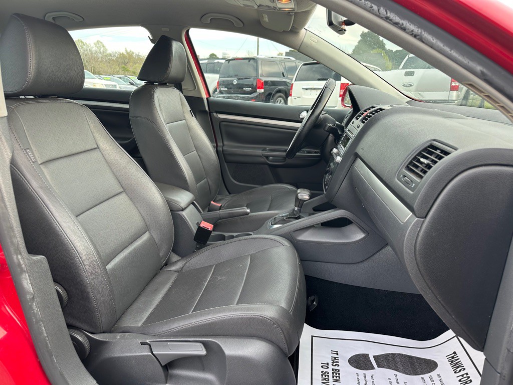 2009 Volkswagen Jetta Image 12