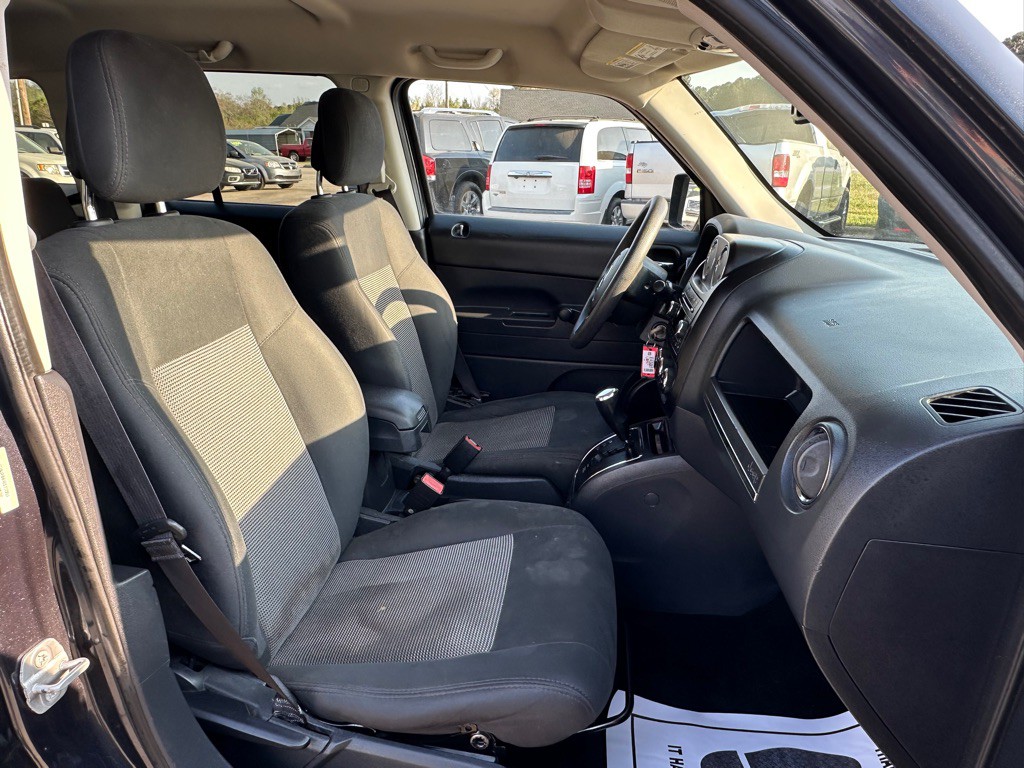 2014 Jeep Patriot Image 12