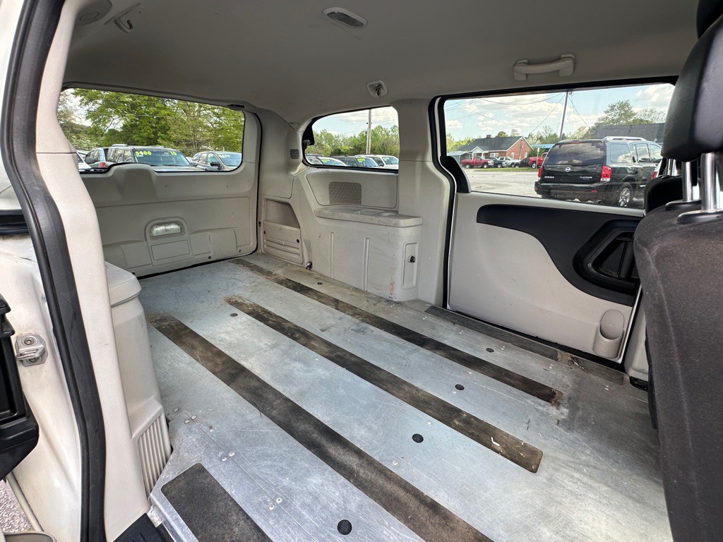 2012 Dodge Ram Van Image 13
