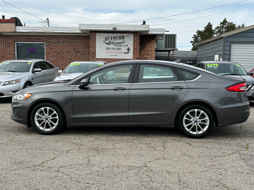 2019 Ford Fusion Image 2
