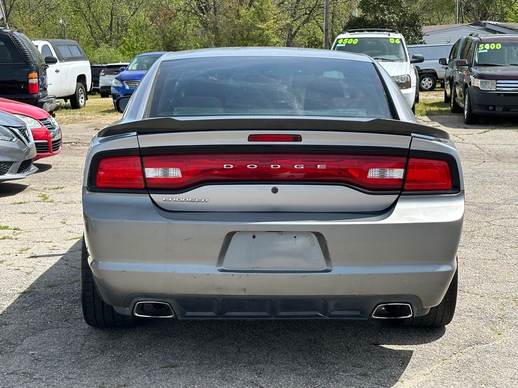 2013 Dodge Charger Image 8