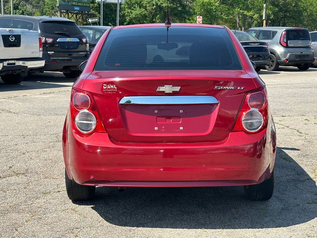 2012 Chevrolet Sonic Image 8