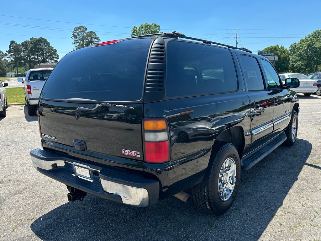2005 GMC Yukon Image 9