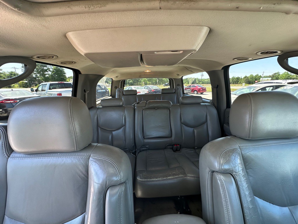 2005 GMC Yukon Image 15