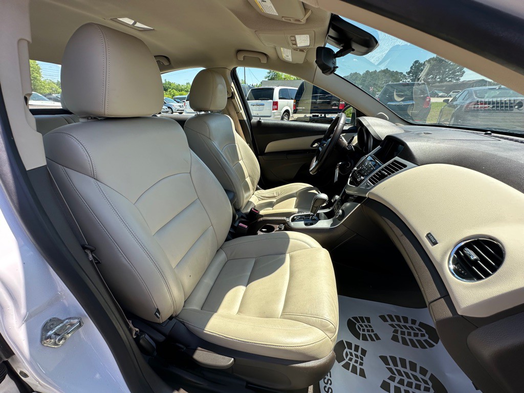 2013 Chevrolet Cruze Image 12