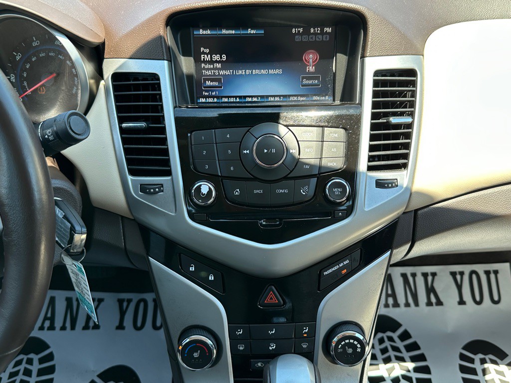 2013 Chevrolet Cruze Image 16