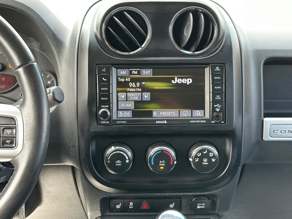 2016 Jeep Compass Image 16