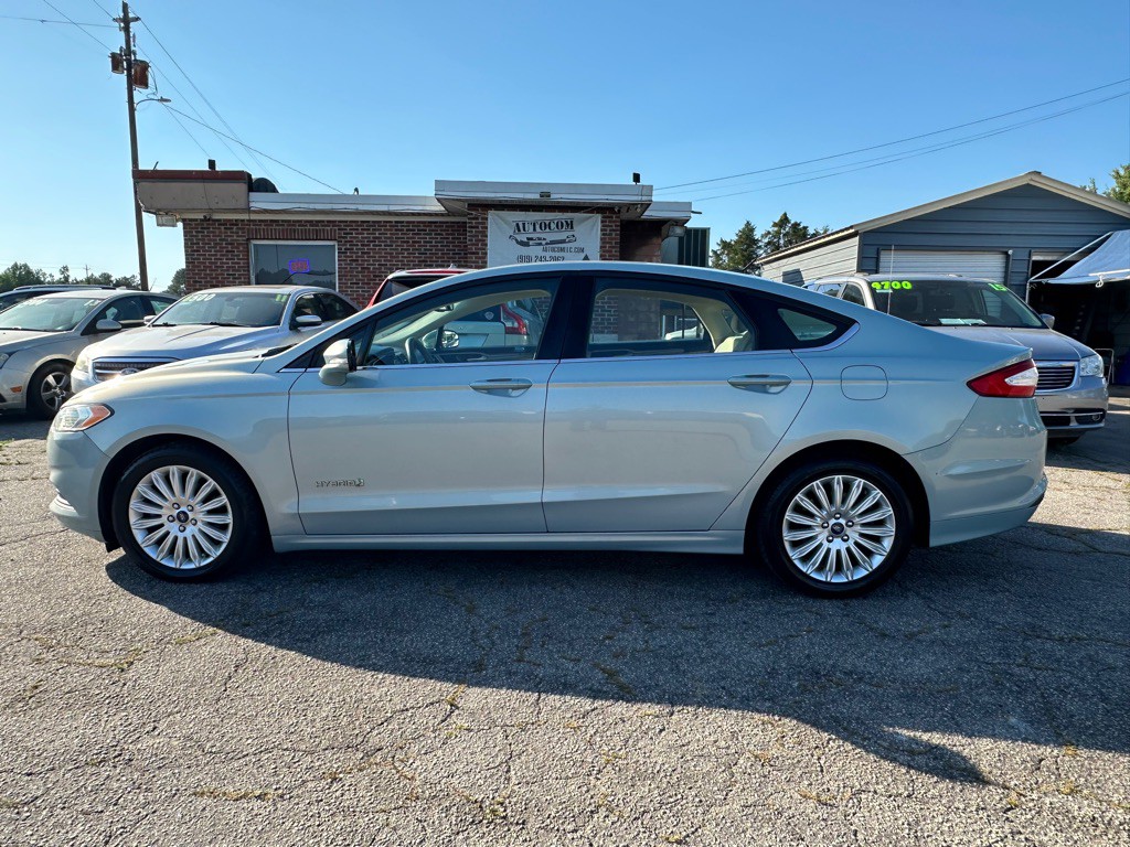 2014 Ford Fusion Image 2