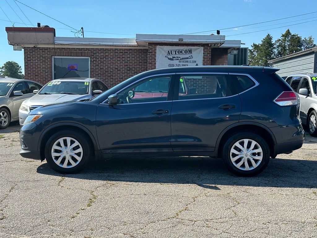 2016 Nissan Rogue Image 2