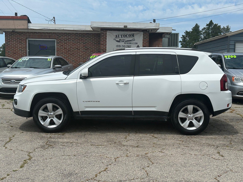 2017 Jeep Compass Image 2