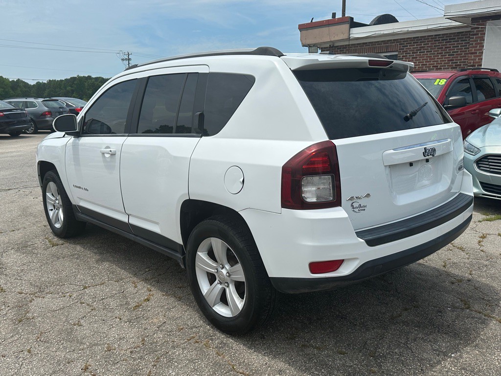 2017 Jeep Compass Image 7