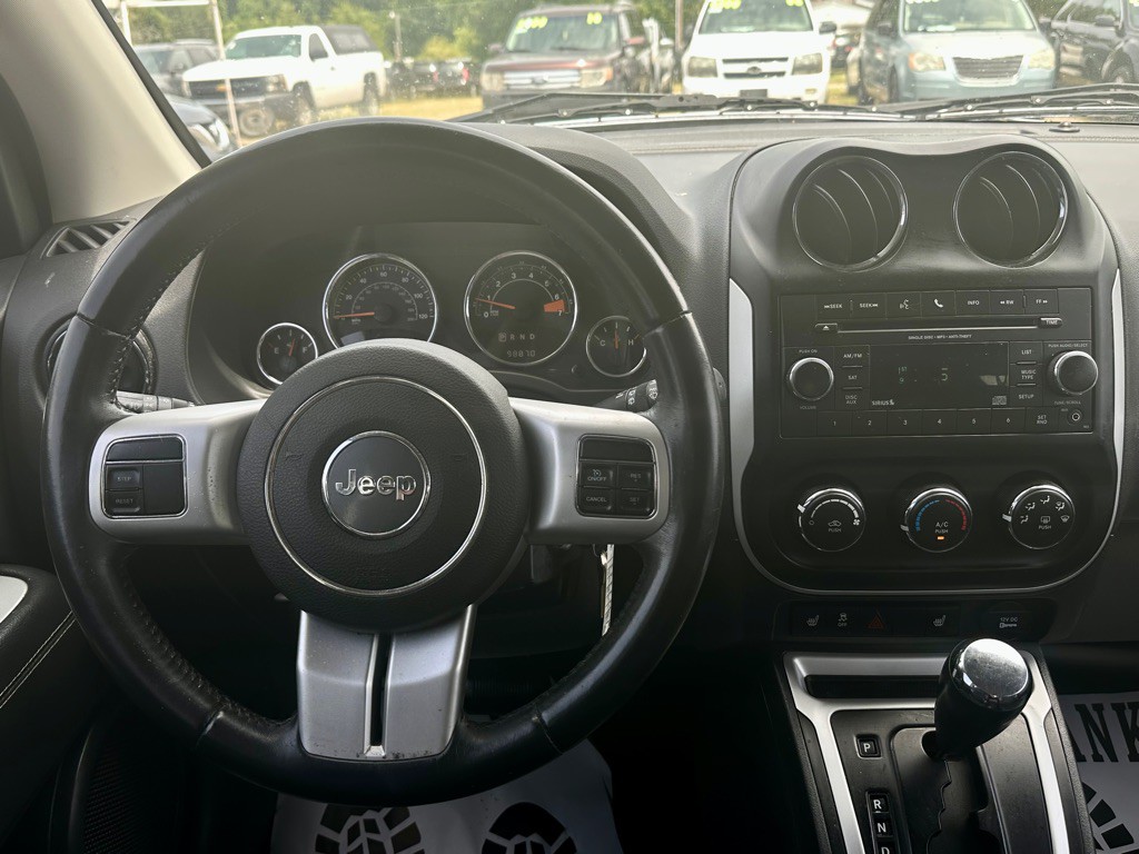 2017 Jeep Compass Image 12