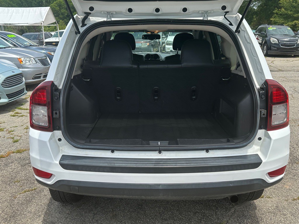 2017 Jeep Compass Image 14