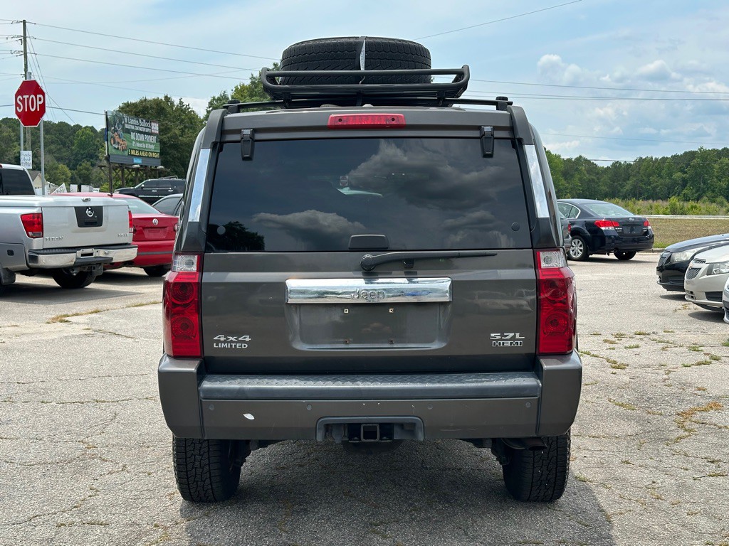 2006 Jeep Commander Image 8