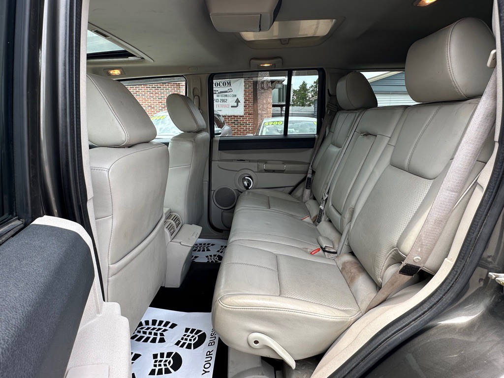 2006 Jeep Commander Image 11