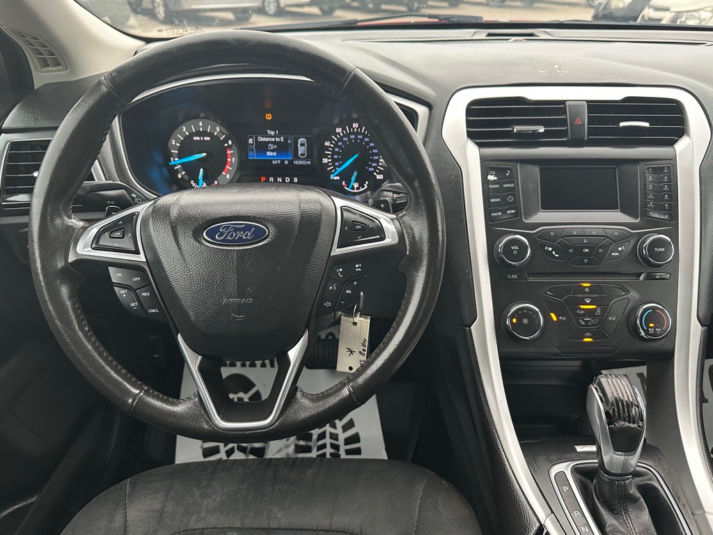 2015 Ford Fusion Image 12