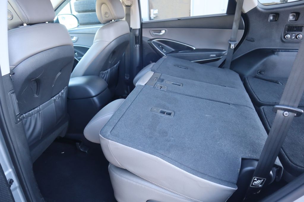 2017 Hyundai Santa Fe Image 48