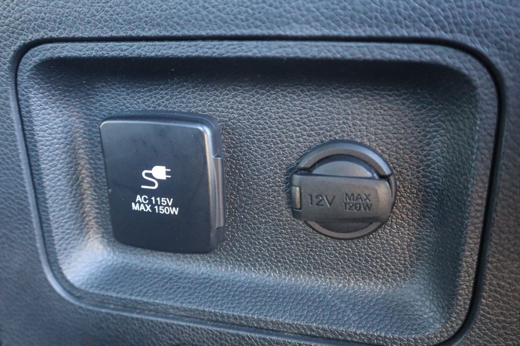 2017 Hyundai Santa Fe Image 49