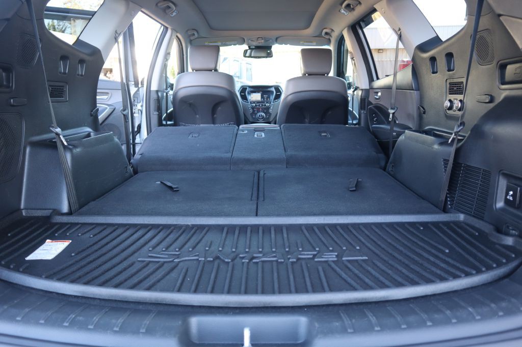 2017 Hyundai Santa Fe Image 51