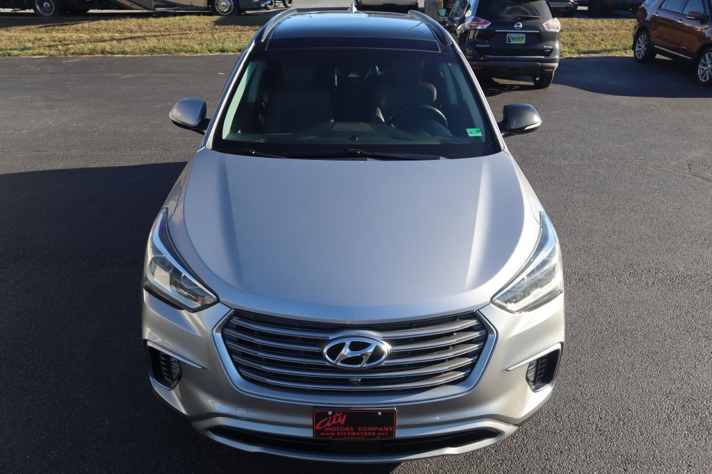 2017 Hyundai Santa Fe Image 3