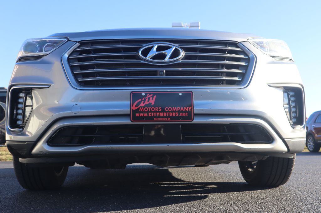 2017 Hyundai Santa Fe Image 4