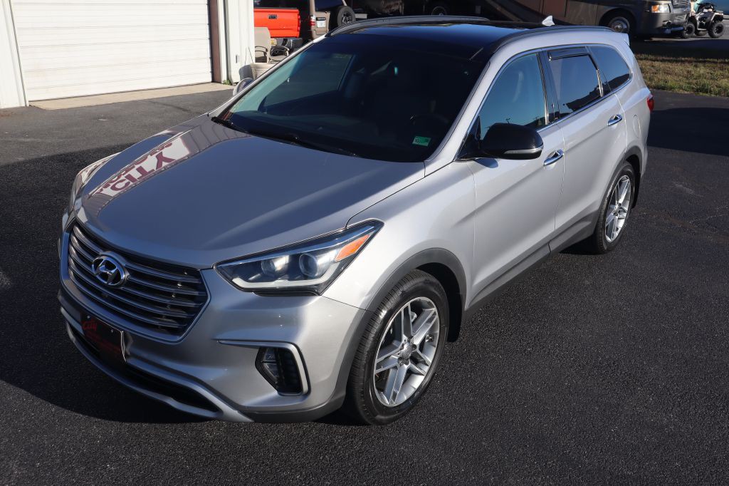 2017 Hyundai Santa Fe Image 10