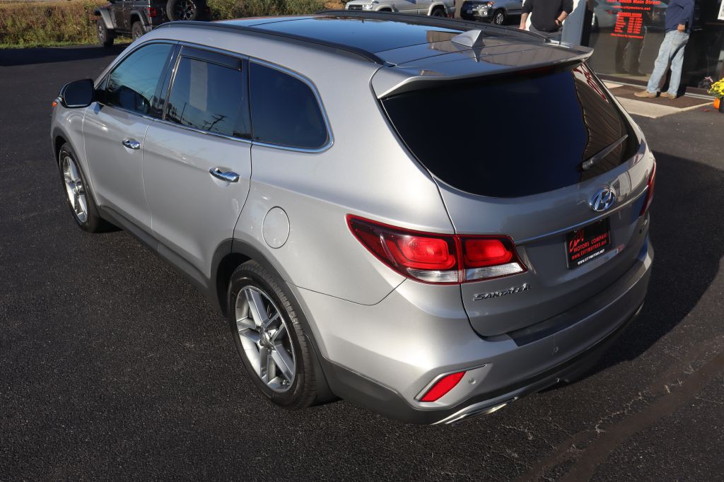 2017 Hyundai Santa Fe Image 13