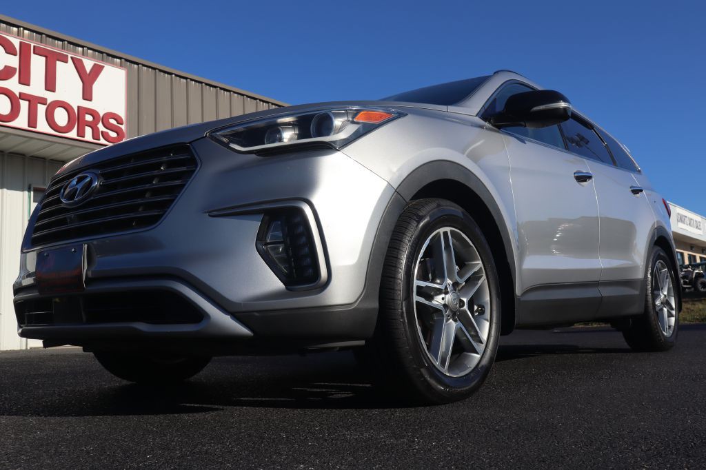 2017 Hyundai Santa Fe Image 14