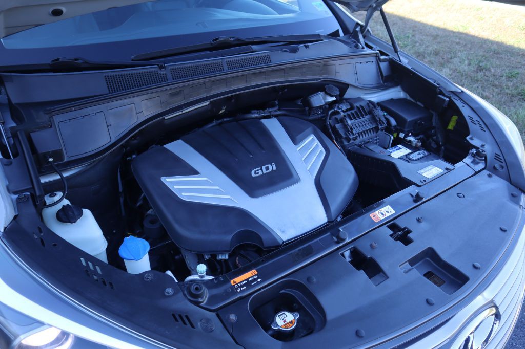 2017 Hyundai Santa Fe Image 33