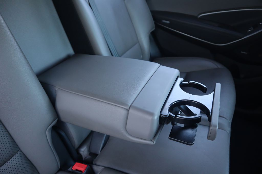2017 Hyundai Santa Fe Image 41