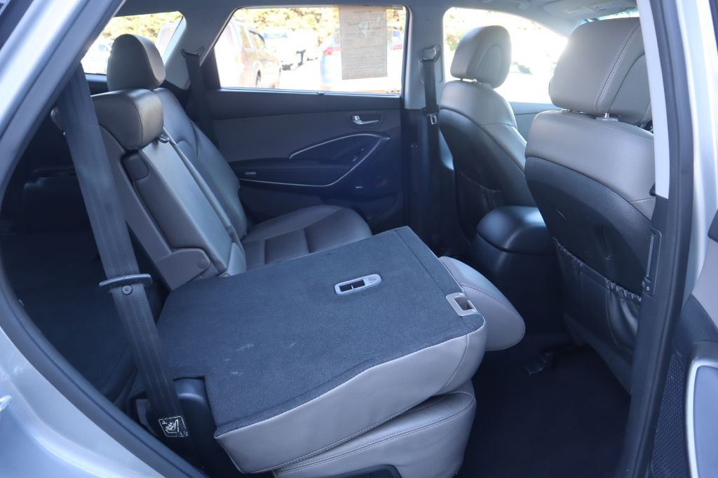 2017 Hyundai Santa Fe Image 44
