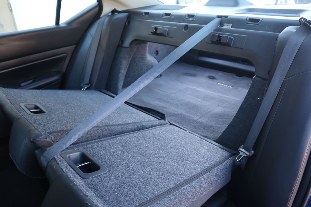 2019 Nissan Altima Image 39
