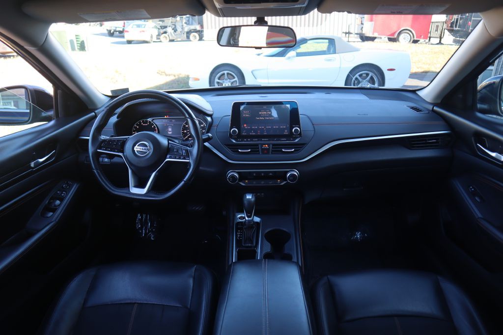 2019 Nissan Altima Image 42