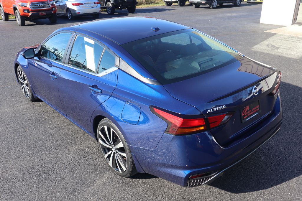 2019 Nissan Altima Image 12