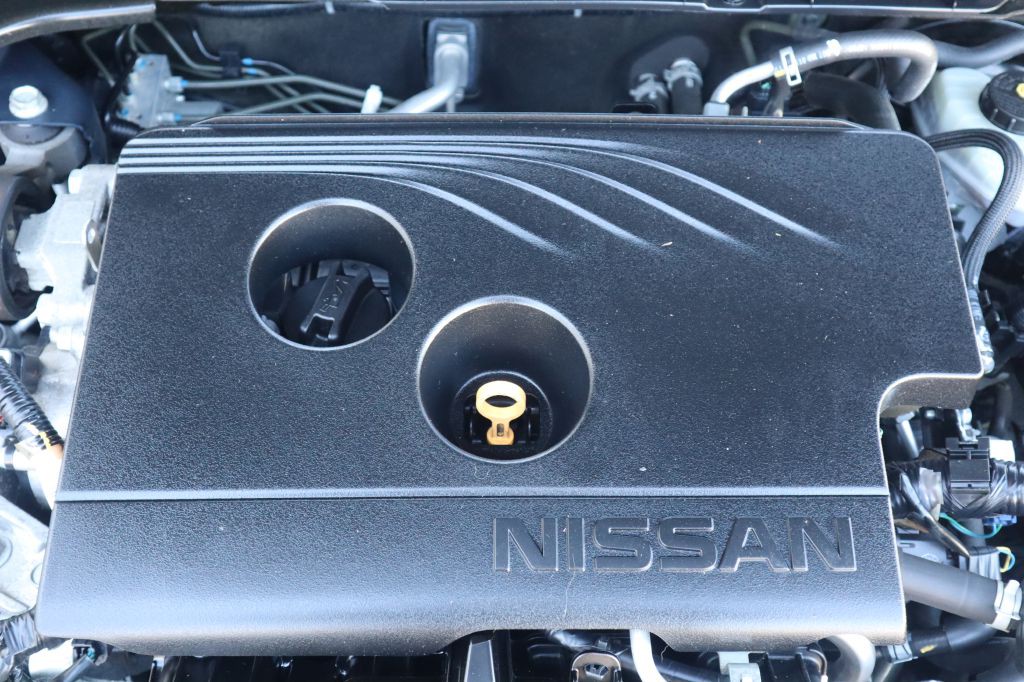 2019 Nissan Altima Image 32