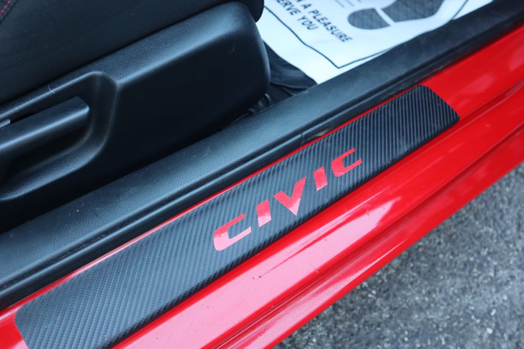 2018 Honda Civic Image 38