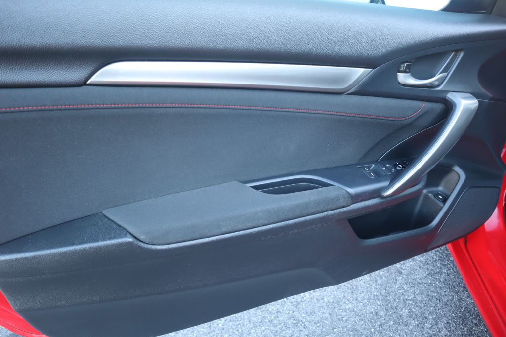 2018 Honda Civic Image 47