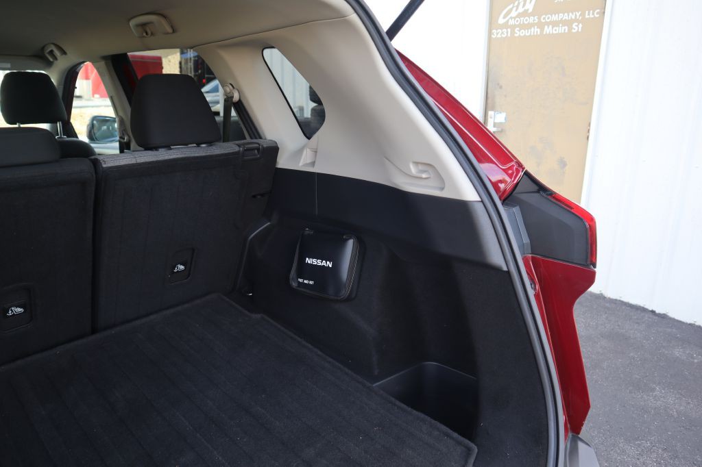 2021 Nissan Rogue Image 39