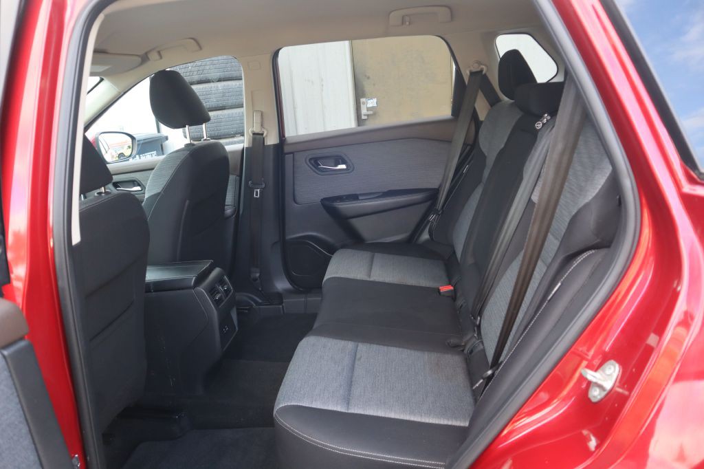 2021 Nissan Rogue Image 42