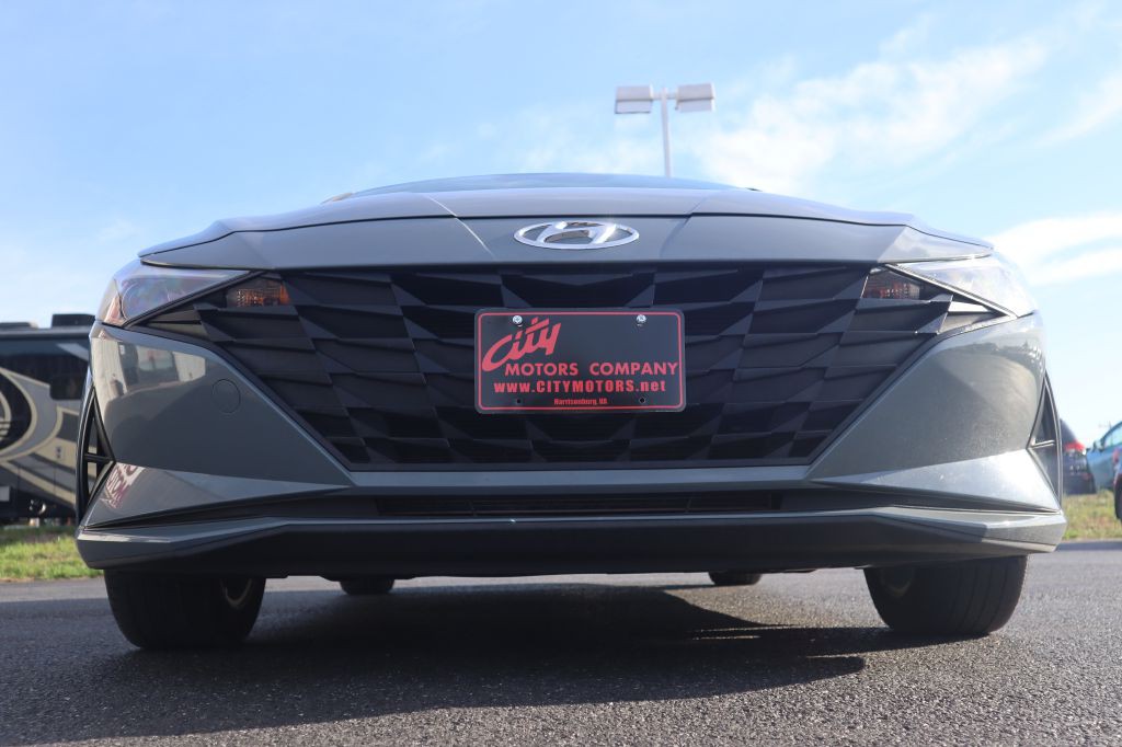 2023 Hyundai Elantra Image 4