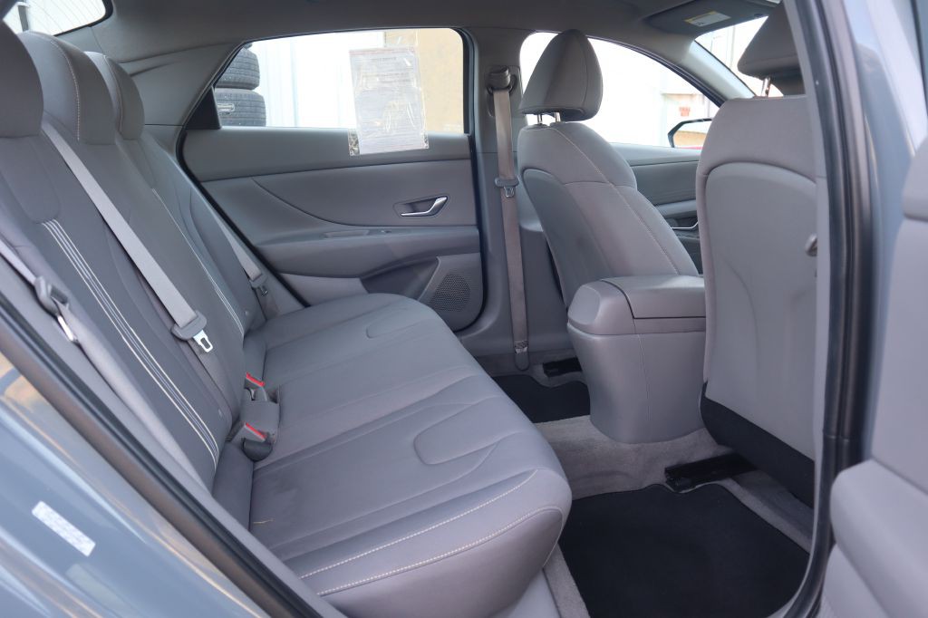 2023 Hyundai Elantra Image 37
